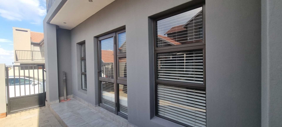 4 Bedroom Property for Sale in Wild Olive Estate Free State